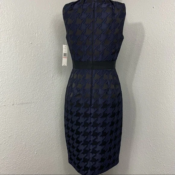 NWT Carmen Marc Valvo dress Size 2